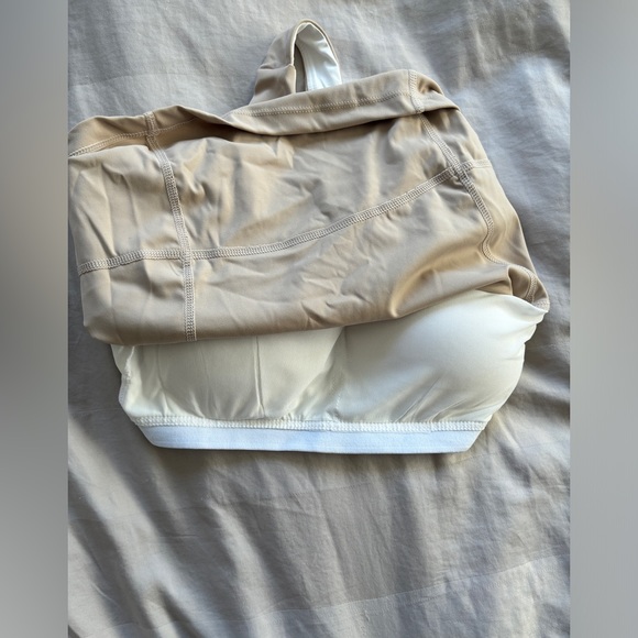 Tank top with built in bra - Picture 5 of 6